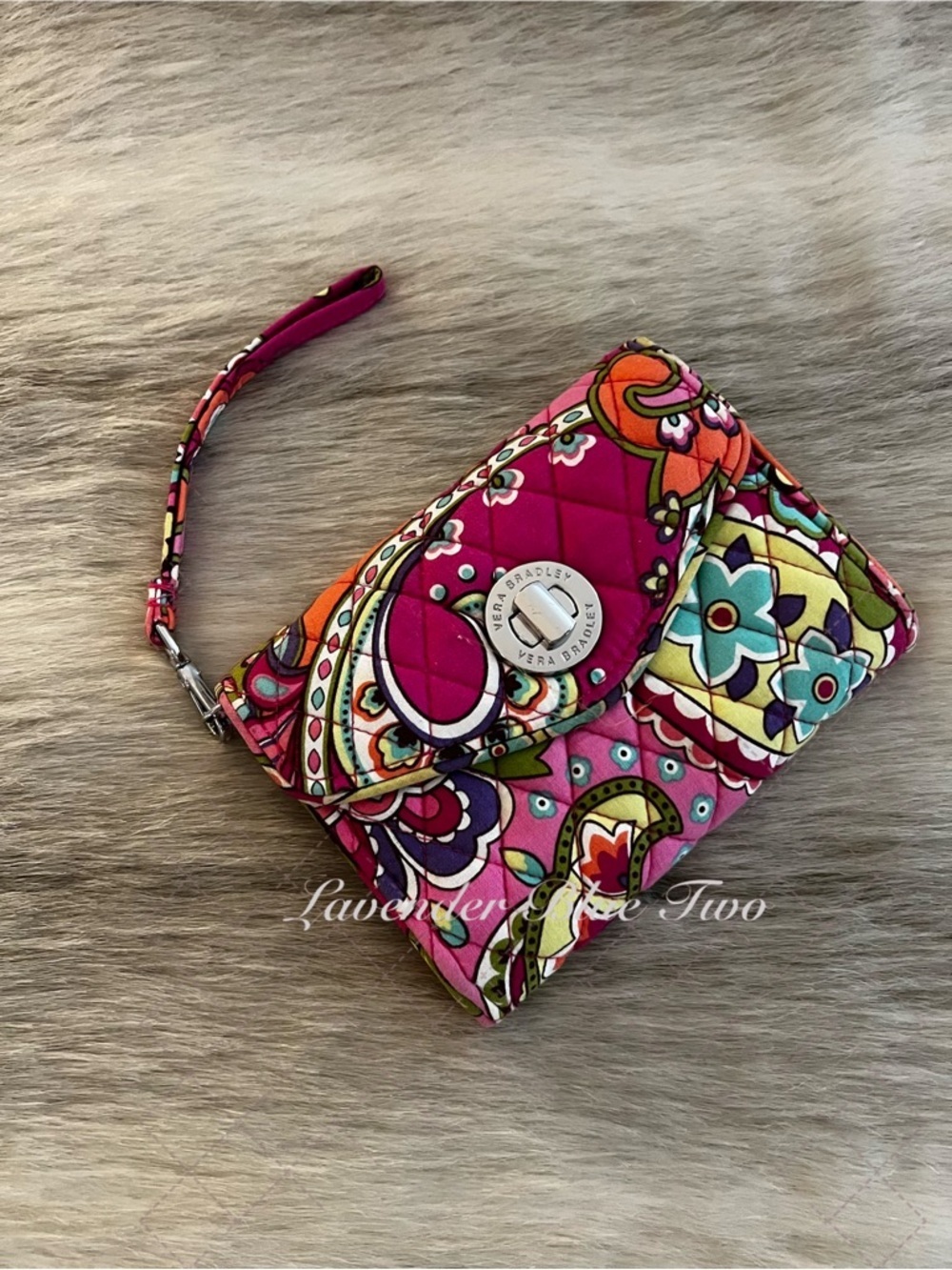 VERA BRADLEY Pink Swirls 2014 Your Turn Lock Phone Wallet Wristlet Green Paisley